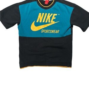 Nike men’s Sportswear Shirt - Black and Teal